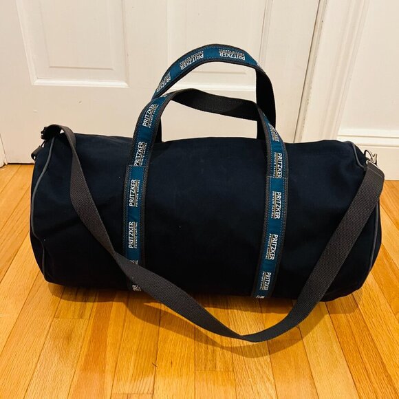Pritzker Private Capital Banker Duffle Bag 21" NEW, Authentic VERY RARE~! - Picture 2 of 16